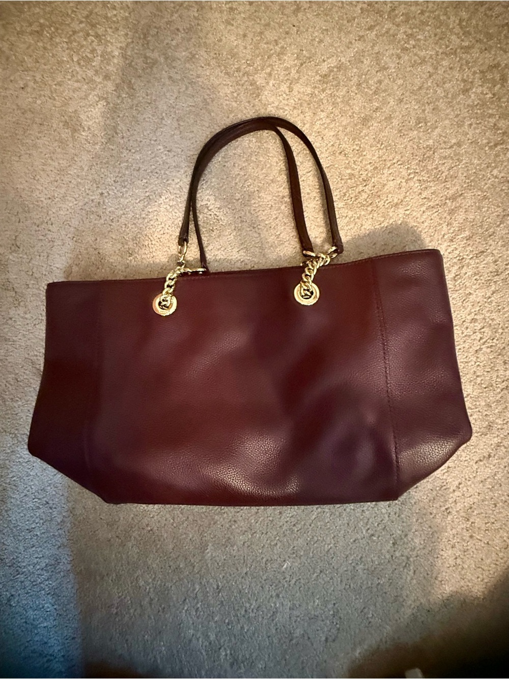 Coach Pebbled Leather Tote in gorgeous Burgundy with Gold Hardware - Picture 2 of 9